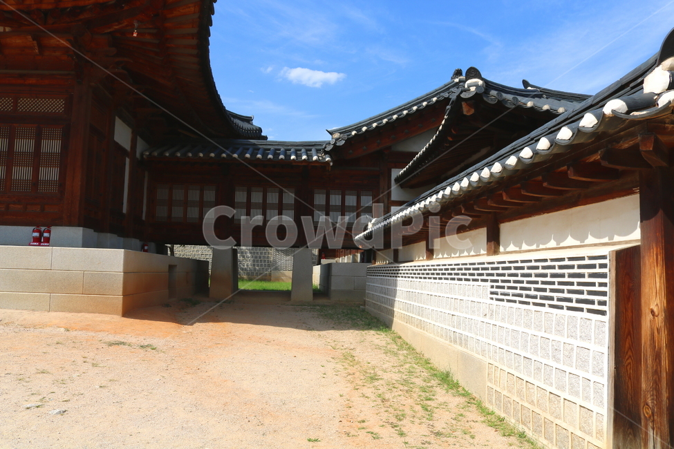 경복궁,고궁,기와지붕,광화문,옛날집,서울,한국전통,한국문화,korean traditional,korean culture,랜드마크,landmark,tourist attraction,한국랜드마크,한국관광지,한국명소,korea landmark,korea tourist attraction,건축물,건물외관,exterior,building,structure,architecture,construction