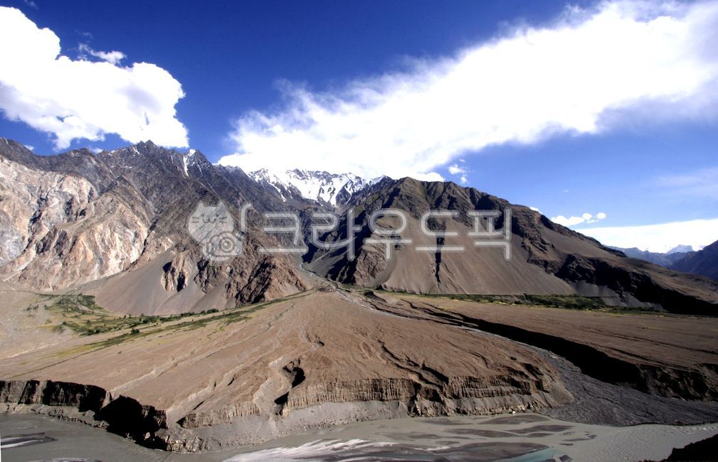 cloud,snow mountain,mountain,Glacier,wave number,trekking,nature,clear sky,The road to Hunja,Pakistan field trip,cold