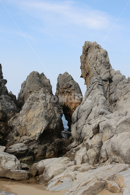 바위,하늘,바다,추상,돌,동해,강릉,촛대바위,해변,추암,나무,자연,풍경,nature,landscape,outdoors,옥외,cliff,낭떠러지,promontory,곶