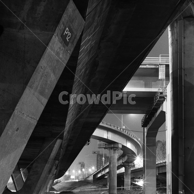 한강,hanriver,아경,nightview,다리,birdge,교차로,밤풍경,강변북로,흑백,모노톤,monochrome,black and white,건축물,건물외관,exterior,building,structure,architecture,construction