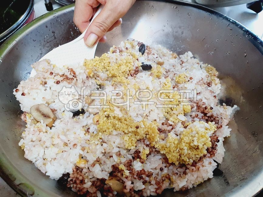 Five grain rice,rice cooker,full moon,Full moon of the first lunar month,pressure cooker,First full moon food,Daeboreum food,five grains,rice,Pressure rice cooker five grain rice