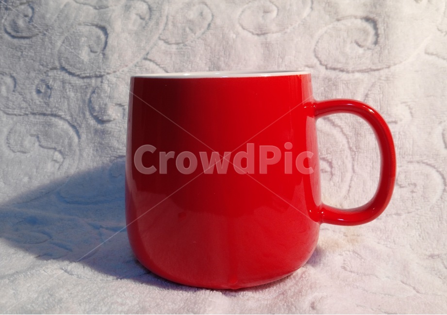 빨강컵,도자기컵,빨간색과힌색컵,따뜻함,커피,음료수,휴식,사물,물건,오브젝트,thing,object,matter