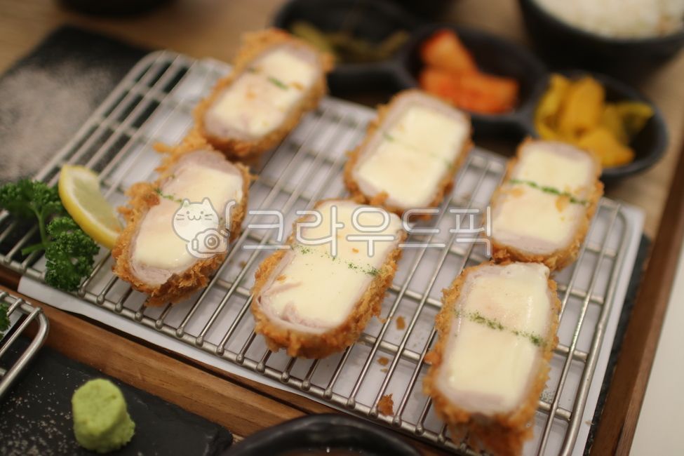 일식,일본식음식,일본식사,일식돈까스,일본음식,식사,food,음식,치즈카츠,카츠,히레카츠,로스카츠,등심카츠,안심카츠,돈까스