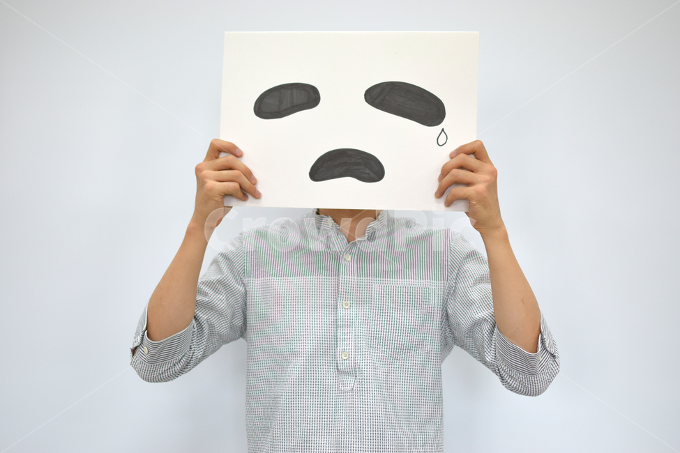 상자,종이,얼굴,표정,제스처,모션,옷,남자,남성,사업,비즈니스,비지니스,소셜,왕따,친구,상사,직장,사회,종이얼굴,표현,의사소통,기업,국민,스트레스,손,팔,사람,인물,인간,human,person,얼굴표정,facial expression,face,감정표현,기분,feeling,emotion,연출,컨셉,콘셉,direction,concept
