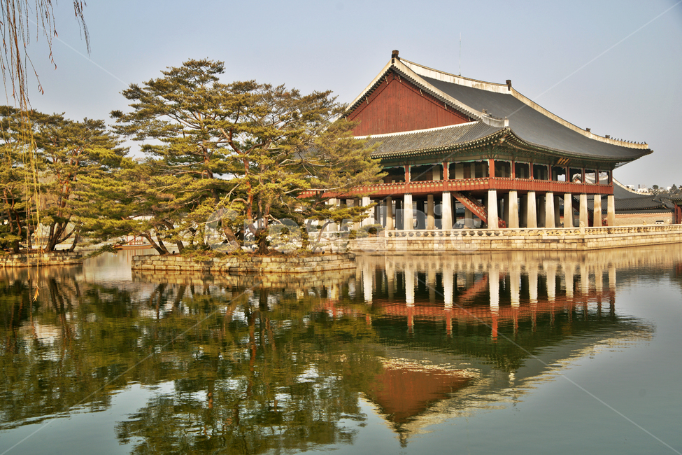 경회루,경복궁,연못,국보제224호,조선시대,궁궐,누정,누각,반영,한국전통,한국문화,korean traditional,korean culture,랜드마크,landmark,tourist attraction,한국랜드마크,한국관광지,한국명소,korea landmark,korea tourist attraction,건축물,건물외관,exterior,building,structure,architecture,construction