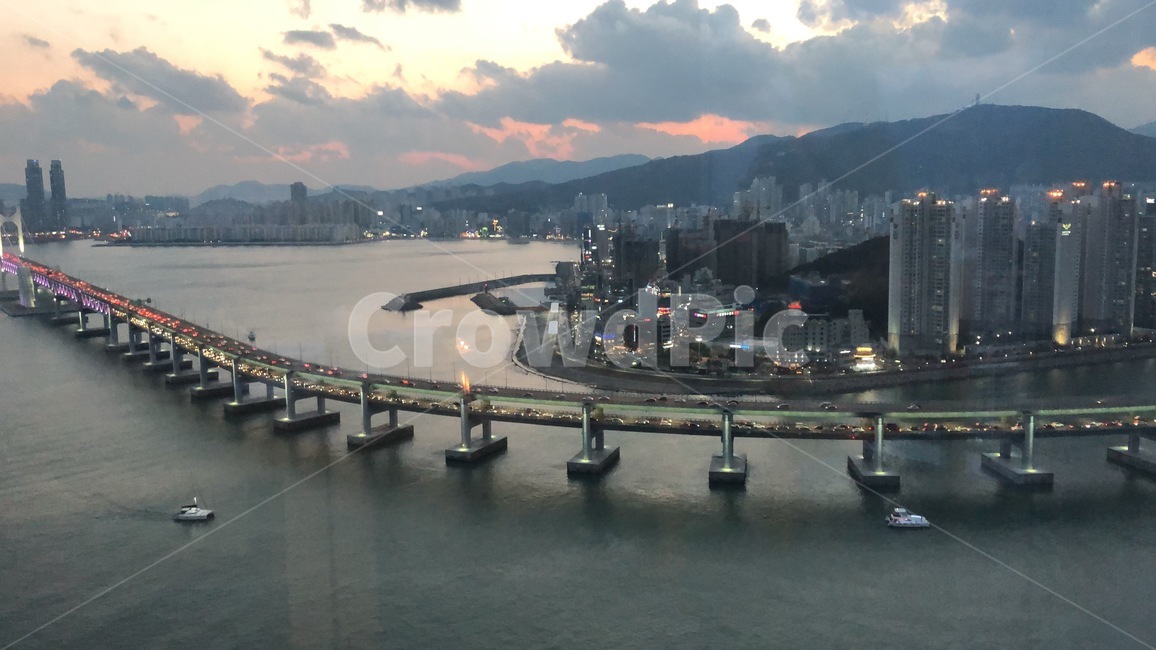 바다,해운대,전망,광안대교,전망대,하늘,노을,파란색,분홍색,도시,풍경,city,landscape,outdoors,옥외,경치,nature,자연,scenery,urban,어반,town,building,건물,시티,metropolis,중심지,boat,보트,transportation,교통,vehicle,차량