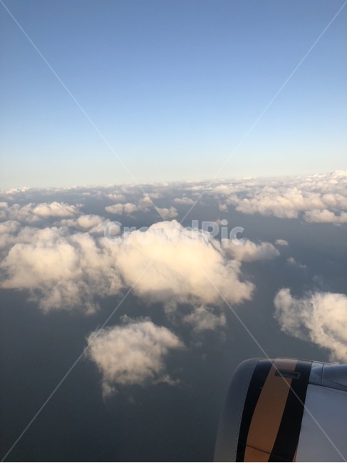 상공,하늘,구름,비행기,수평선,theskyabove,sky,cloud,airplane,horizon,zyoukuu,sora,kumo,hikouhi,suiheisen,자연,nature,자연,풍경,nature,landscape,교통,교통수단,traffic,transportation,outdoors,옥외,경치,weather,날씨