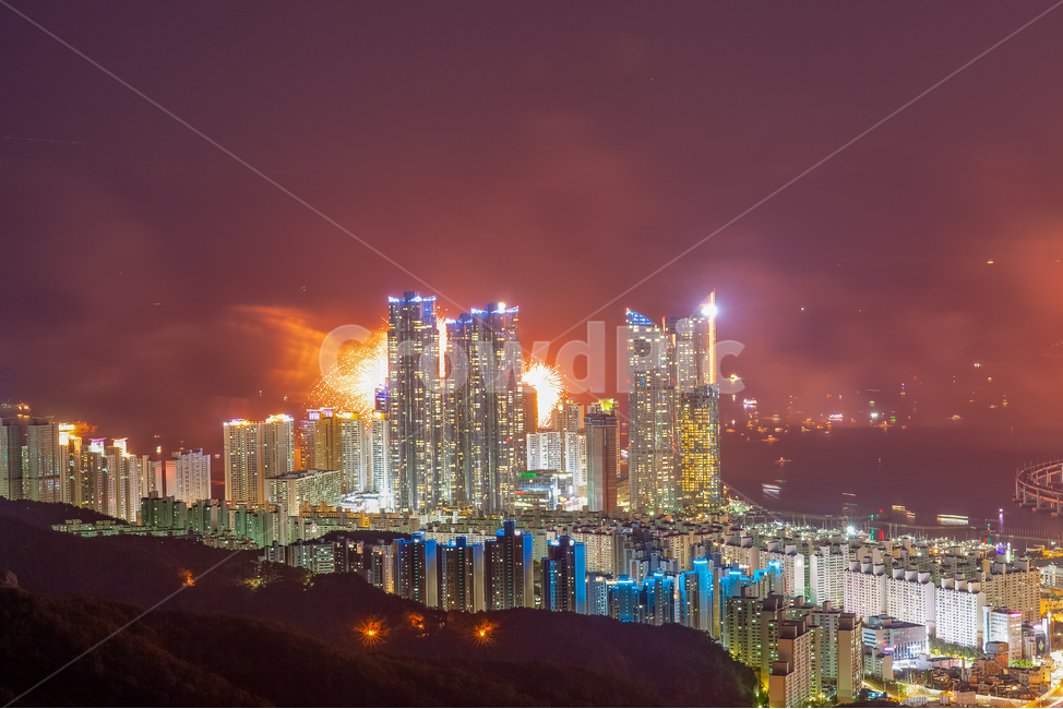 배경,풍경,야경,부산,저녁,밤,야간,도시야경,해운대,전망,도로,바다,건축,해상공원,해상,항만,항구,교량,대교,다리,빌딩,아파트,보트,배,교통,자동차도로,불빛,주택,불꽃,불꽃놀이,불꽃축제,town,도시,city,시티,urban,어반,metropolis,중심지,building,건물,야경,밤,풍경,nightscape,night,landscape,도시,city,한국도시풍경,한국도시경관,korea cityscape