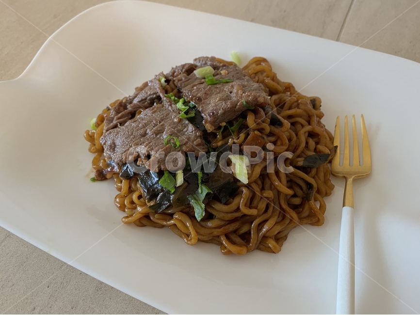 lunch,Jjajang Ramen,homemade,blacknoodle,noodles,Striploin,Korean,beef,noodle,Chapagetti,Eating alone,food,Jajangmyeon,raccoon,fork,ramen,white plate,Chapaguri,Korean food,home food,koreanfood