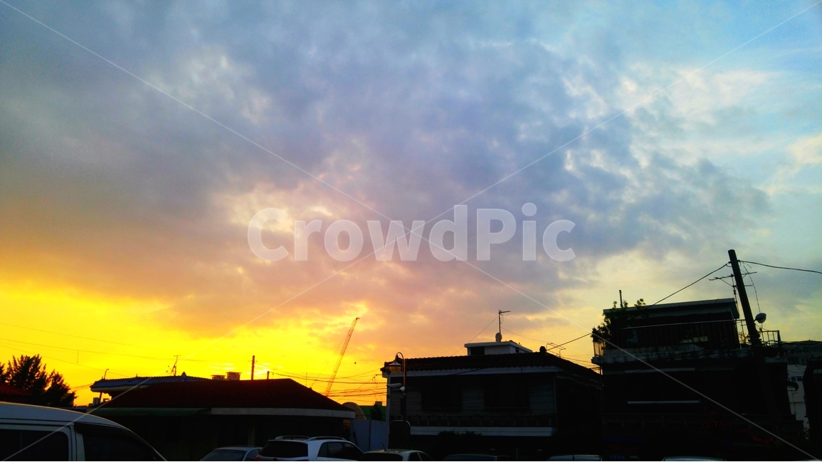 하늘,구름,풍경,자연,일상,감성,도시,풍경,city,landscape,nature,outdoors,옥외,sunlight,햇빛,sky,dusk,황혼,sunset,일몰,red sky,붉은 하늘,dawn,새벽