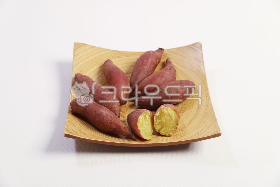 sweet potato,Boiled chestnuts and sweet potatoes,plant,sweetpotato,food