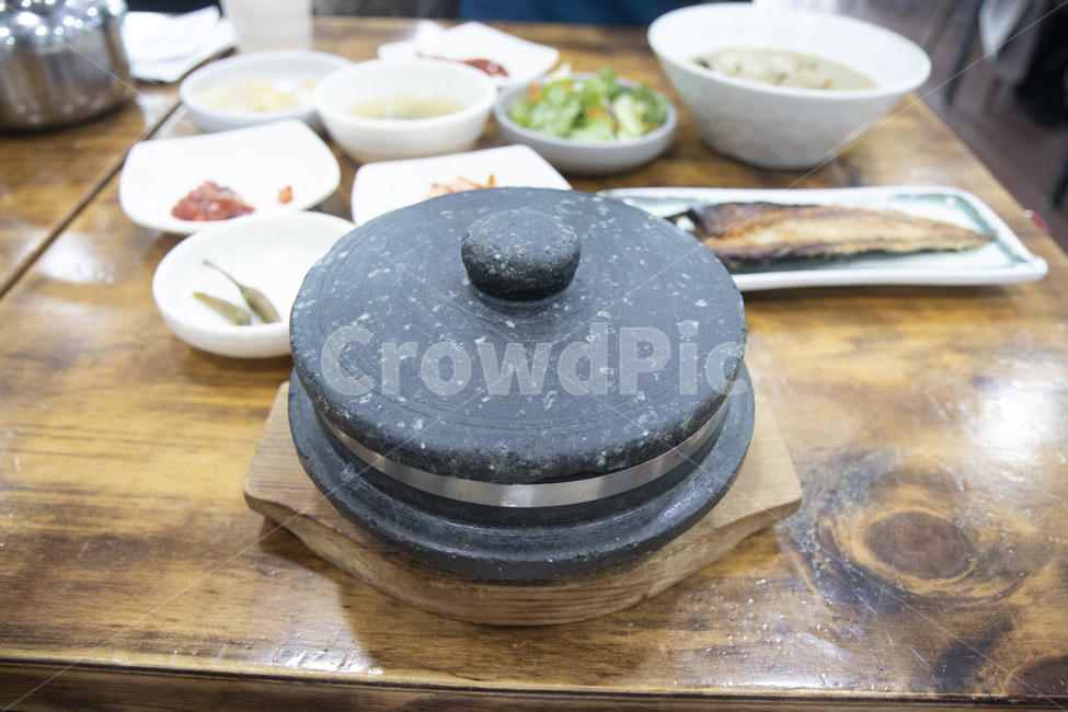 한식,전복,전복밥,밥,rice,음식,건강식,전복죽,뚝배기,그릇,접시,돌솥,돌솥밥