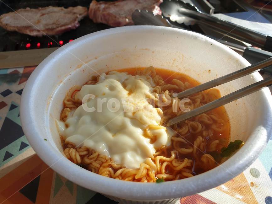 라면,컵라면,치즈라면,육개장,캠핑,아침,점심,저녁,식사,밥,끼니,음식,식재료,요리,food,cook,meal,dishes,food reserves,면류,면요리,noodles,한식,한국음식,한국요리,korean food,korean dishes,korean meal,korean cook