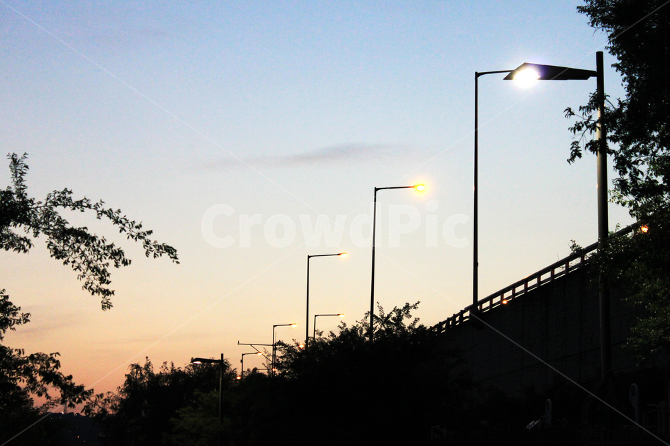 하늘,노을,가로등,불빛,감성,sky,sunset,streetlamp,streetlight,light,beam,sensitivity