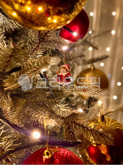 gift,small,christmas tree,tree,christmastree,christmas,interior,Santa,ornament,light,Ornament,cuteness,decoration