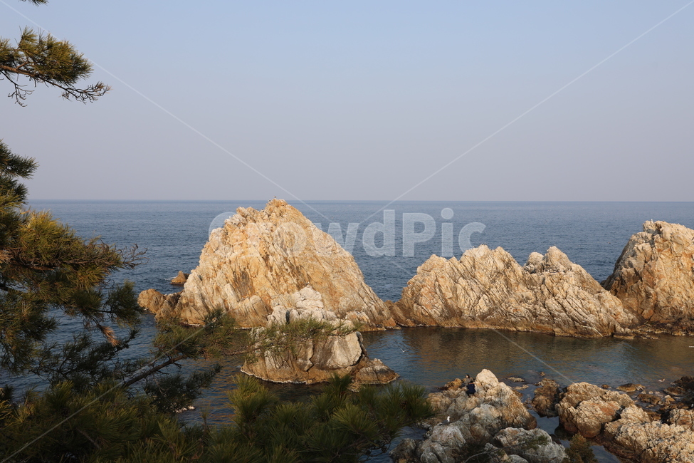 바다,동해바다,바다풍경,푸른바다,바다바위,자연,풍경,nature,landscape,한국자연풍경,한국자연경관,korea nature landscape,promontory,곶,ocean,대양,sea,water,물,outdoors,옥외,cliff,낭떠러지,shoreline,해안선