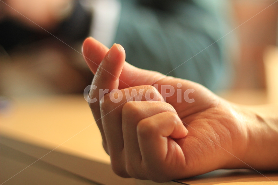 손,손하트,사랑,손가락,표현,마음을표현,사람,인물,인간,human,person,신체일부,몸,body,손,제스처,표시,손짓,표현,gesture,hand,sign,expression