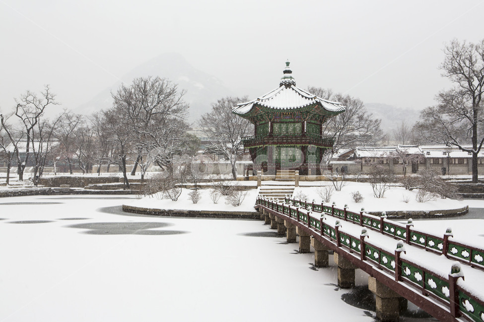 향원정,설경,풍경,문화유산,한국의미,겨울,계절,winter,season,한국전통,한국문화,korean traditional,korean culture,랜드마크,landmark,tourist attraction,한국랜드마크,한국관광지,한국명소,korea landmark,korea tourist attraction