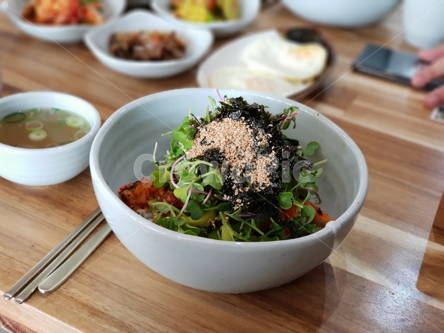 비빔밥,한식,음식,그릇,새싹,새싹비빔밥,나물비빔밥,야채,채소,다이어트