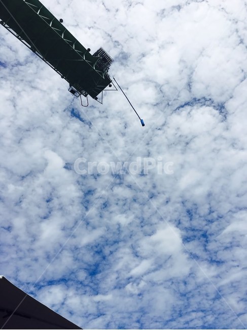하늘,구름,cloud,먹구름,번지점프대,자연,풍경,nature,landscape,adventure,모험,leisure activities,레저 활동