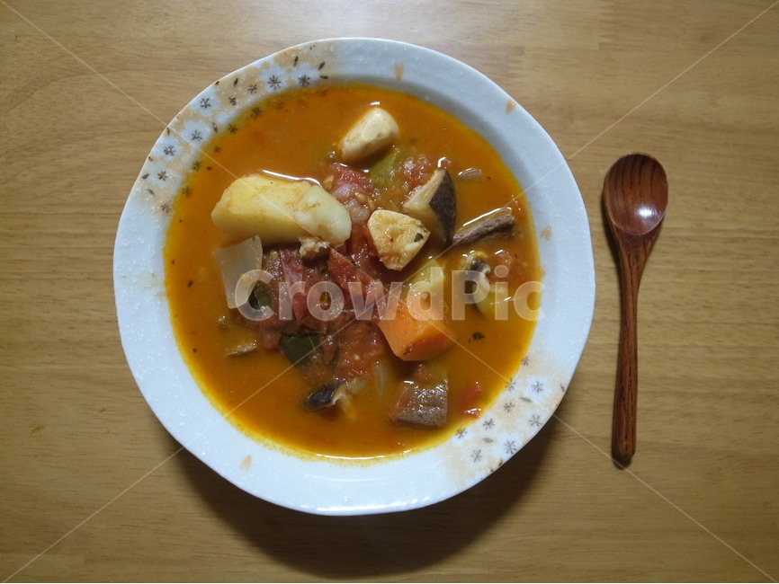 토마토스튜,나무숟가락,스튜,stew,tomatostew,woodspoon,음식,요리,국물요리,따뜻한음식,음식누끼,토마토,국물,음식사진,food,음식,식재료,요리,food,cook,meal,dishes,food reserves