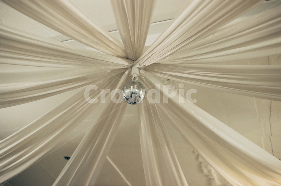 ceiling,design,Emotion,mirror ball,photography,monotone,pilm,interior,film camera