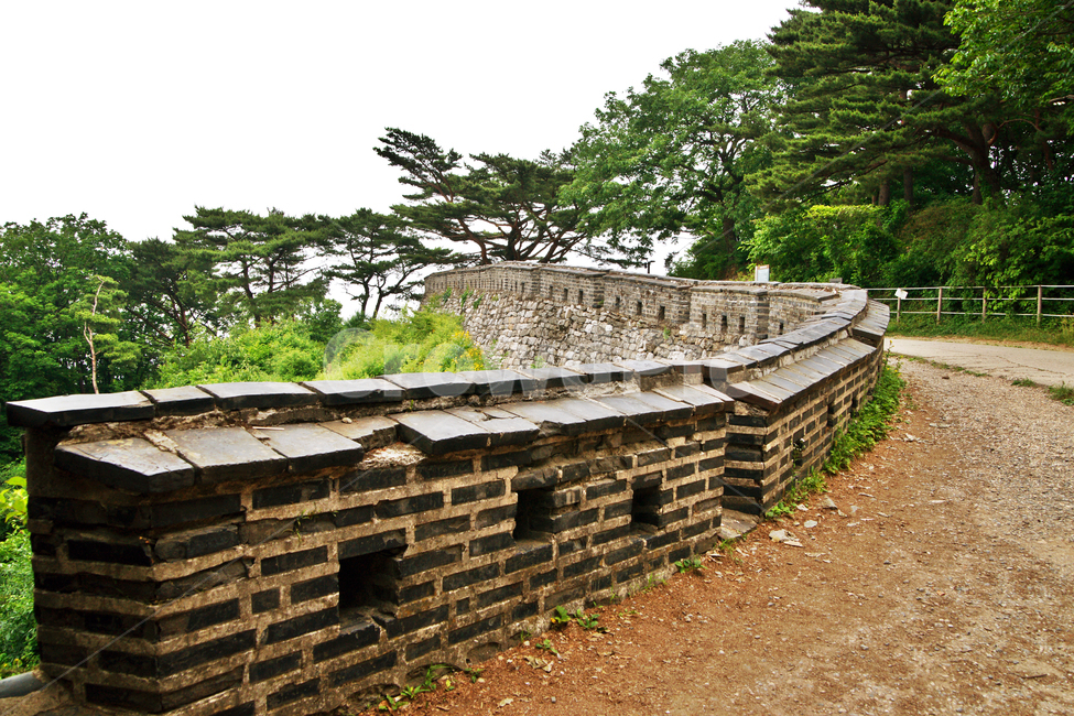 성곽,방어시설,남한산성,청량산,인조,병자호란,조선시대,군사시설,한국전통,한국문화,korean traditional,korean culture,건축물,건물외관,exterior,building,structure,architecture,construction