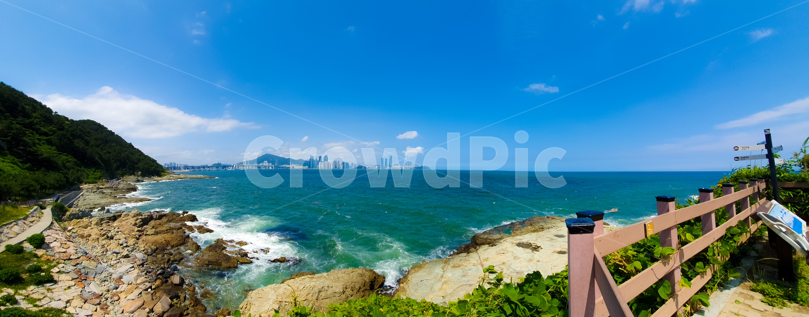 부산,해운대,광안리,푸름,푸른색,청량함,풍경,하늘,바닷물,바다물,암벽,위대함,파란바다,수평선,해안선,ocean,물,파도,감성,summer,계절,여름,파노라마,promontory,곶,sea,바다,outdoors,옥외,자연,water,nature