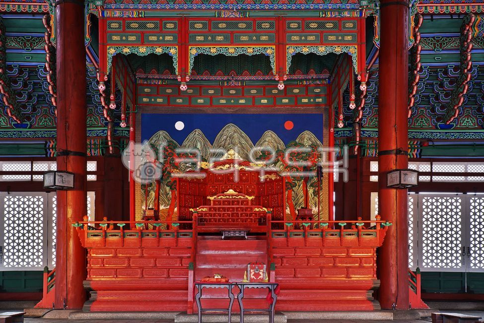 어좌,용상,일월오악도,근정전,경복궁,gyeongbokgungpalace,궁궐,조선시대