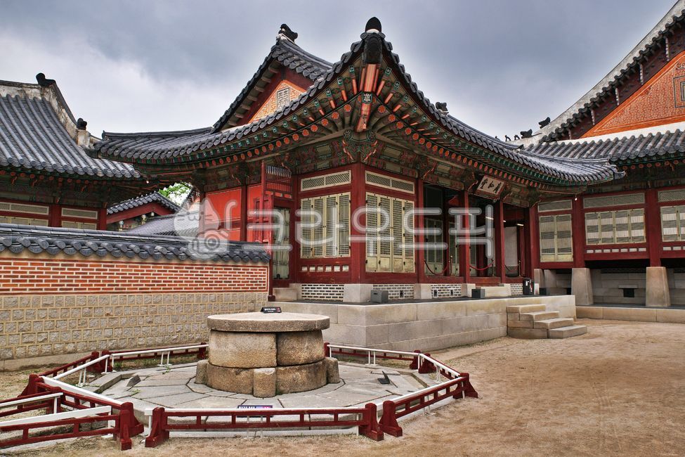 어정,우물,경복궁,응지당,법궁,북궐,궁궐,조선시대,한국전통,한국문화,korean traditional,korean culture,건축물,건물외관,exterior,building,structure,architecture,construction