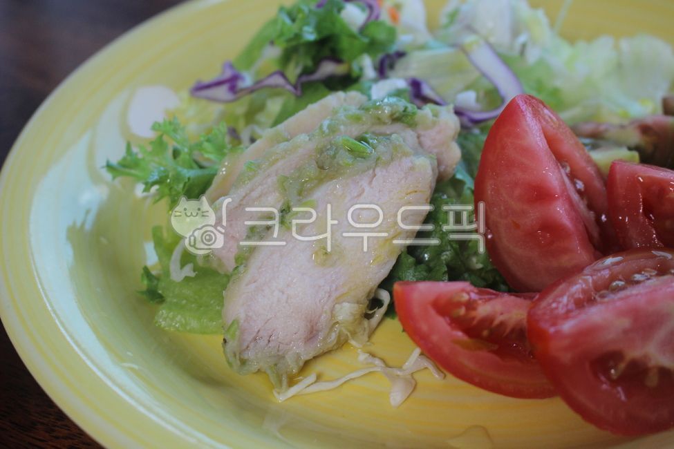 샐러드,닭가슴살샐러드,접시,음식,식사,건강한음식,salad,dish,food,meal