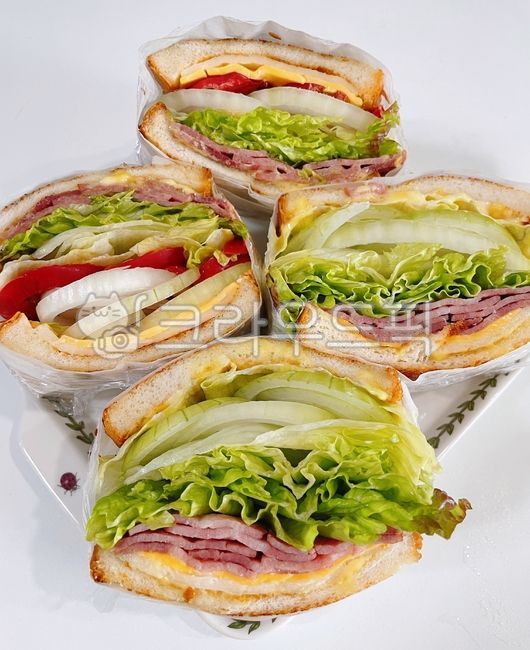 onion,tomato,vegetable,cheese,Lettuce,ingredients,Bacon Cheese Sandwich,cooking,Cheddar Cheese,Bacon Sandwich,bread,cook,sandwich,lettuce,food,meal,bacon,mozzarella cheese,dish,brunch,Sliced Cheese