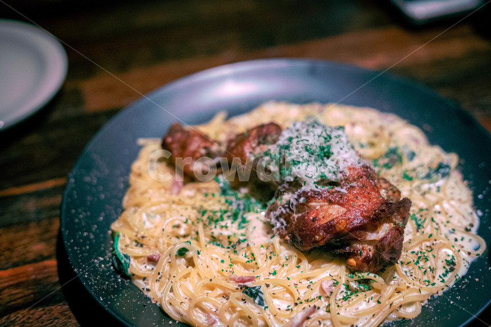 파스타,닭다리,음식,레스토랑,다이닝,파인다이닝,크림파스타,food,dish,요리,meal