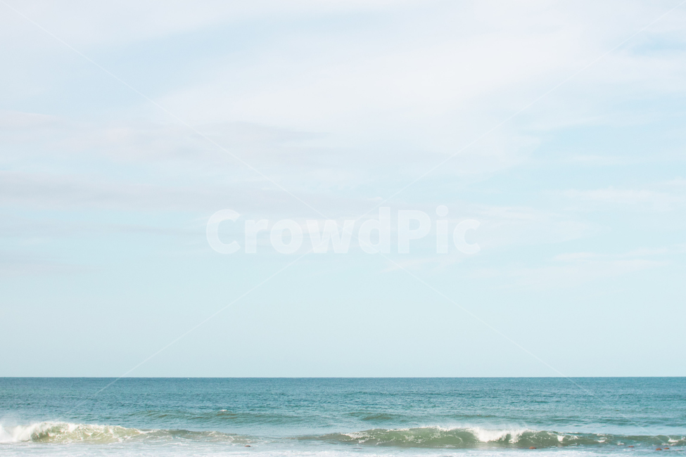 바다,해변가,하늘,맑은하늘,파란하늘,풍경,cloud,sky,자연,풍경,nature,landscape,outdoors,옥외,water,물,sea,ocean,대양,shoreline,해안선