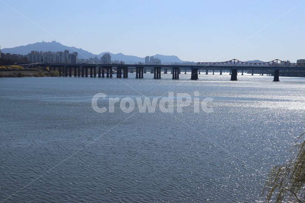 water,waterfront,워터프론트,교각,pier,포트,port,독,dock,hanriver,한강,대교,물,물빛