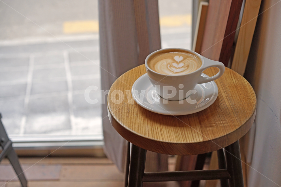 커피,카페,라떼,라떼아트,머그컵,커피잔,테이블,coffee,cafe,커피,카페,coffee,cafe,감성,sensible,feeling