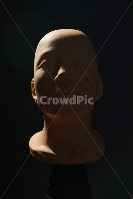 조명,교보재,실습,좌측역사광,두상,남자,대머리,그림자,우울한,어두운,스튜디오,조명공부,학습자료,lighting,leftreversesidelighting,shadow,gloomy,dark,bald,head,face,studio,lightingstudy,lightingexample,teachingaids,조각상,동상,석상,조형물,statue,bronze statue,stone statue,예술,art
