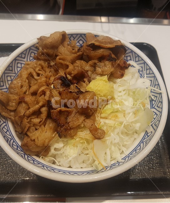 덮밥,규돈부리,음식,고기,식사