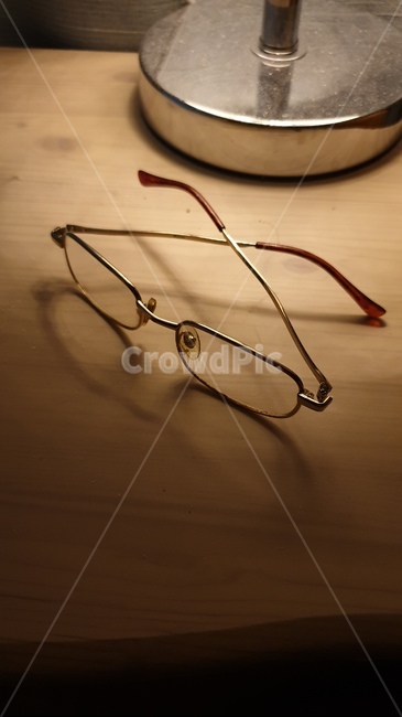 안경,조명,돋보기,그림자,부속물,사물,물건,오브젝트,thing,object,matter