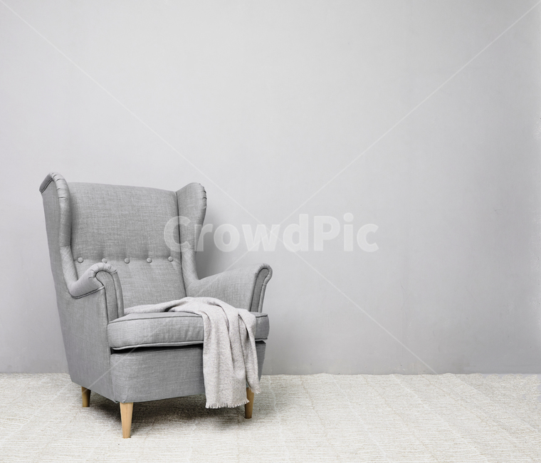 소파,의자,패브릭,퀼팅,컬러,라이프스타일,원목,카페트,러그,lug,회색,배경,아늑하다,편안하다,천,질감,공간,분위기,감성,일상,휴식,꾸미다,집,인테리어,interior,home,cozy,앉다,쉬다,sofa,fabric,인테리어,실내디자인,interior design,사물,물건,오브젝트,thing,object,matter