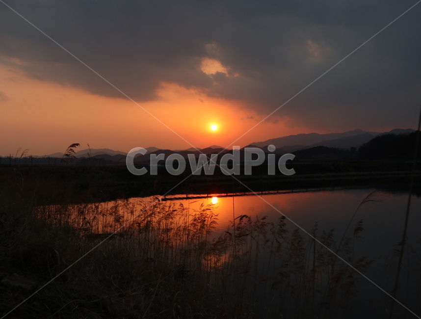 노을,일몰,자연,한국,시골,구름,장관,풍경,nature,sunrise,cloud,자연,풍경,nature,landscape,outdoors,옥외,dusk,황혼,sunset,sky,하늘,dawn,새벽,red sky,붉은 하늘