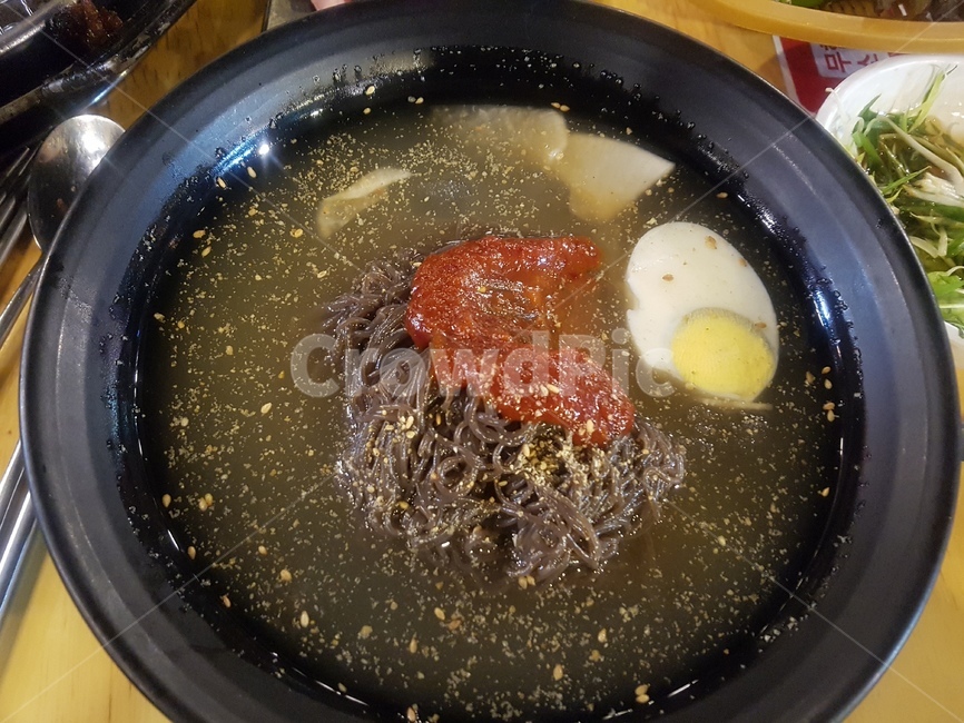 냉면,물냉면,여름별미,면요리,시원한음식,음식,식재료,요리,food,cook,meal,dishes,food reserves,면류,면요리,noodles,한식,한국음식,한국요리,korean food,korean dishes,korean meal,korean cook