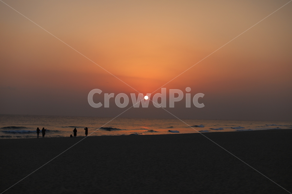 일출,강릉,새벽,바다,캐논,6dmark2,해,태양,자연,풍경,nature,landscape,해변,바다,beach,sea,outdoors,옥외,sunlight,햇빛,dawn,dusk,황혼,sunset,일몰,red sky,붉은 하늘,sky,하늘
