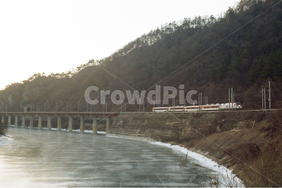 기차길,기찻길,기차,철도,열차,겨울,계절,winter,season,교통,교통수단,traffic,transportation