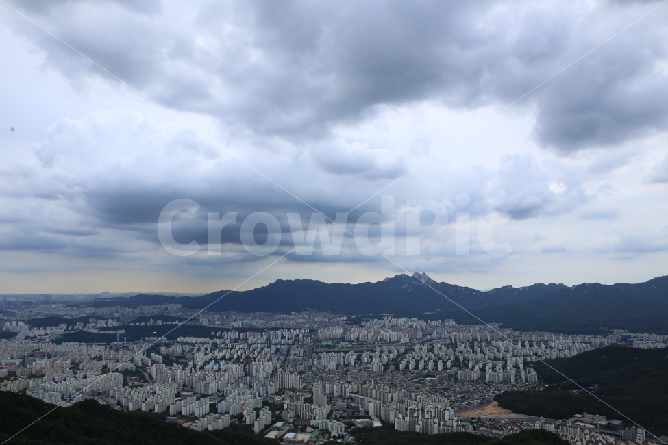 도시,산,정상,배경,하늘,건물,도시,풍경,city,landscape,outdoors,옥외,경치,nature,자연,weather,날씨,scenery,cloud,구름,sky,cumulus,적운