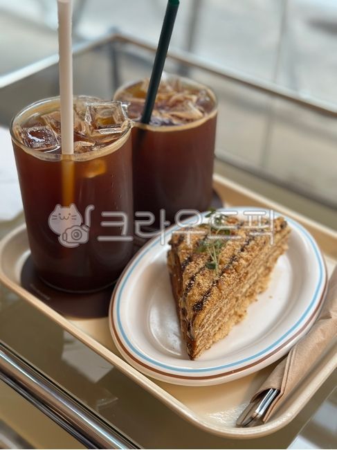 케이크,커피,아메리카노,카페,brunch,브런치