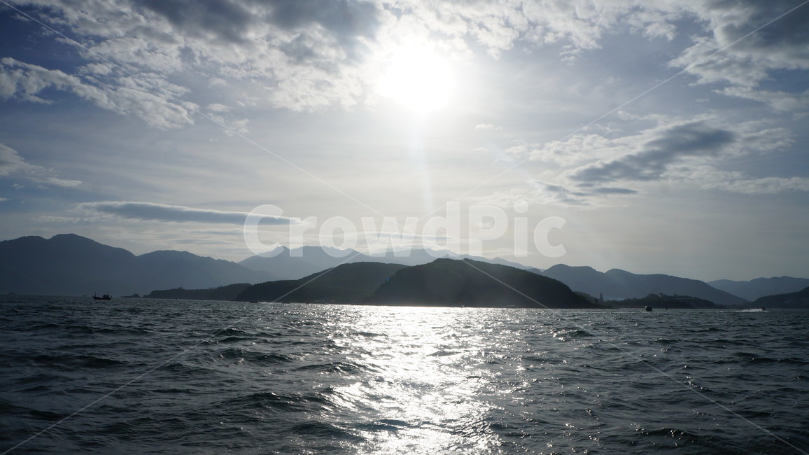 바다,햇빛,강렬,풍경,구름,자연,풍경,nature,landscape,outdoors,옥외,land,땅,ocean,대양,sea,water,물,shoreline,해안선,coast,연안
