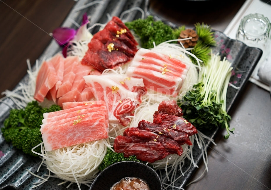 안주,참치,회,참치회,술안주,색감,식감,빨강,횟감,안줏거리,음식,생선,먹방,푸드,술자리,안주거리,모임,만남,레드,안주추천,소주안주,맥주안주,음식,식재료,요리,food,cook,meal,dishes,food reserves,수산물,해산물,fishery products,seafood,일식,일본음식,일본요리,Japanese food,Japanese dishes,Japanese meal,Japanese cook