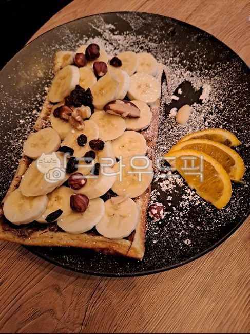 cafe,dessert,Nutella Waffle,waffel,banana waffle
