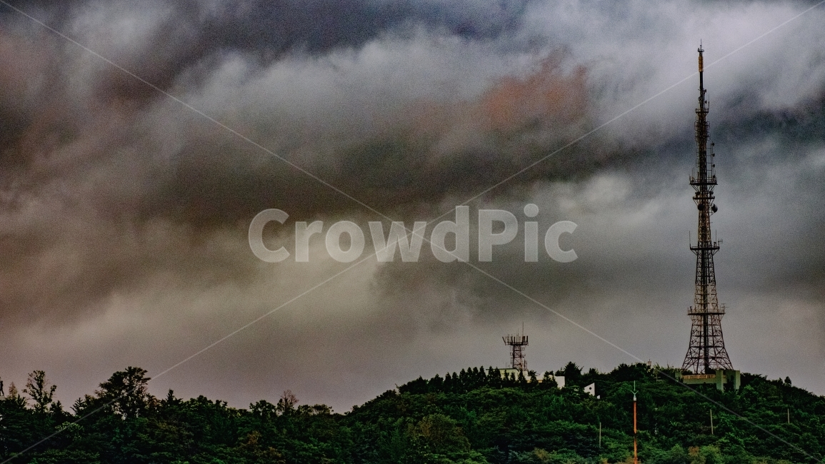 구름,하늘,흐림,철탑,산,회색,자연,풍경,nature,landscape,산업,industry,industrial,에너지산업,energy industry,outdoors,옥외